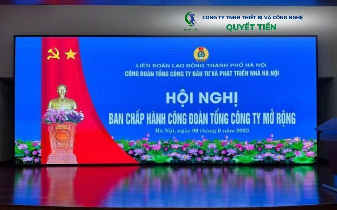 Màn hình LED sân khấu tại Liên Đoàn Lao Động thành phố Hà Nội (Ảnh minh họa)