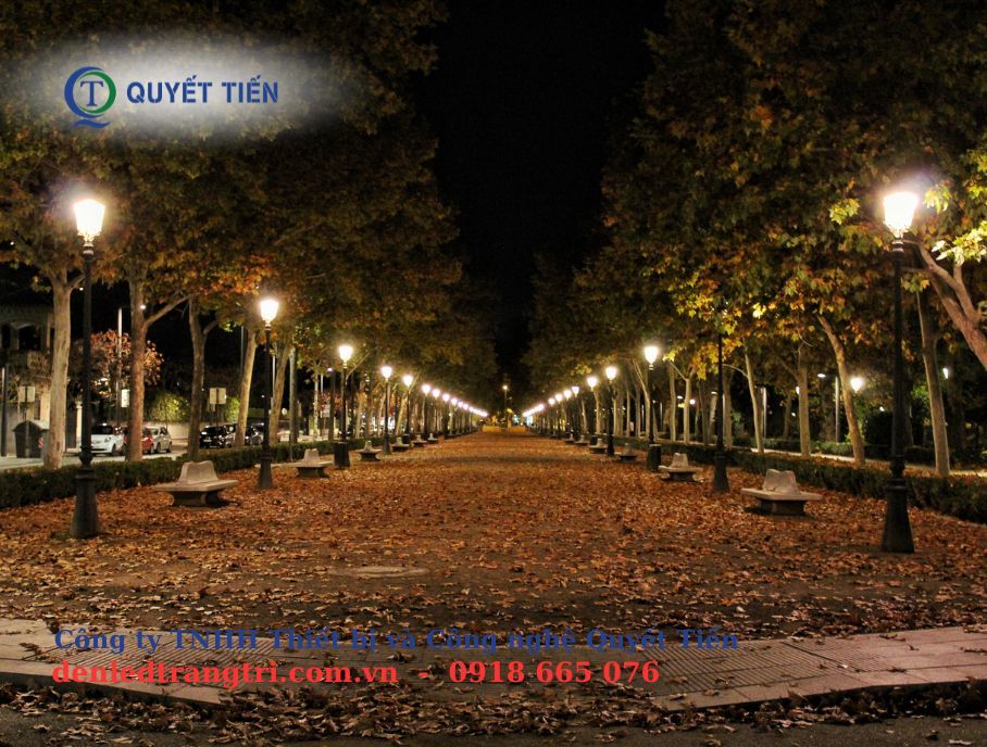 Cột đèn trang trí sân vườn