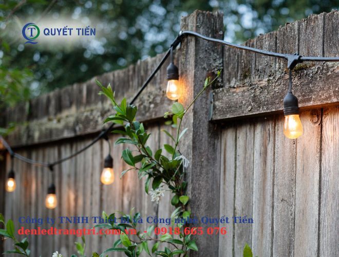 Đèn led dây trang trí tường rào sân vườn