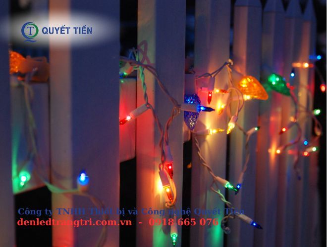 Đèn led đổi màu trang trí tường rào sân vườn