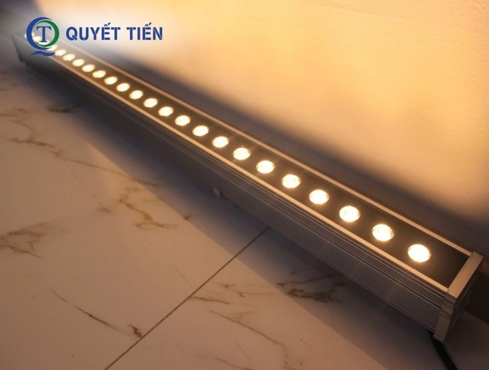 Hình ảnh thực tế đèn led thanh hắt tường